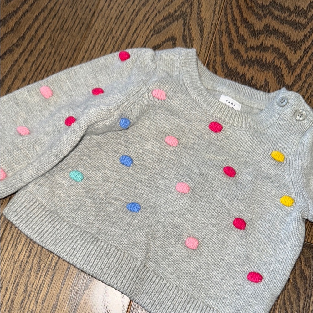 GAP Gray and Pink Sweater with Playful Design - Picture 8 of 8